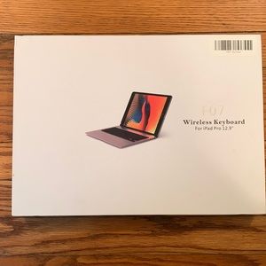 NWOT F07 Wireless Keyboard For iPad Pro 12.9